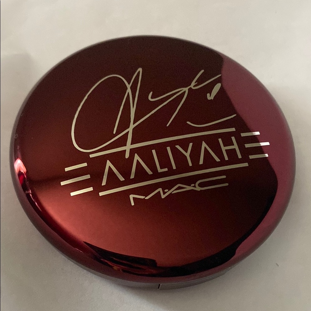 MAC Cosmetics Red Blush Compact